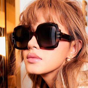 Zonnebril 2022 Oversized Vierkant Zwart Merk Designer Plastic Getinte Lens Mode Zonnebril Zomer Traving Gafas Shade UV400 S1