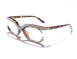 Lunettes de soleil 2022 Lunettes optiques rétro Square Frames Men Femmes Crystal Luxury Clear Lens Eyeglasses Frame Diamond Eyewear7376575