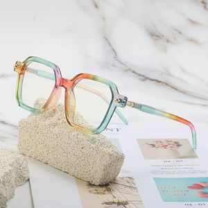 Lunettes de soleil 2023 Fashion Square Frame Sunscreen Women's High Quality Ins Anti-blue Light Men's