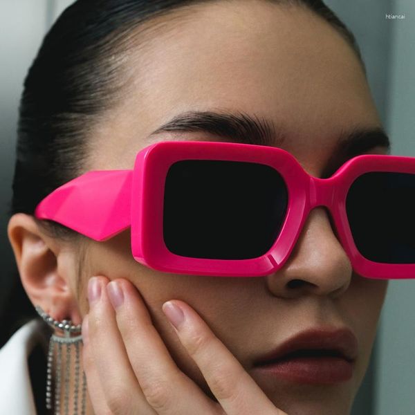 Lunettes de soleil 2023 monture en plastique géométrique lunettes tendance pour femmes rouges