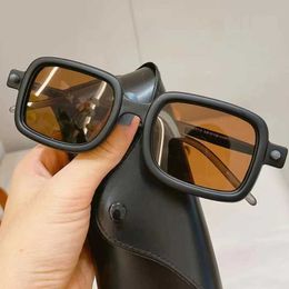 Zonnebrillen 2023 Luxe retro zonnebrillen voor mannen Fashion Square Shades Glazen Vrouwen Vintage Punk Vasos Steampunk Gafas de Sol Hombre Oculos Y240513