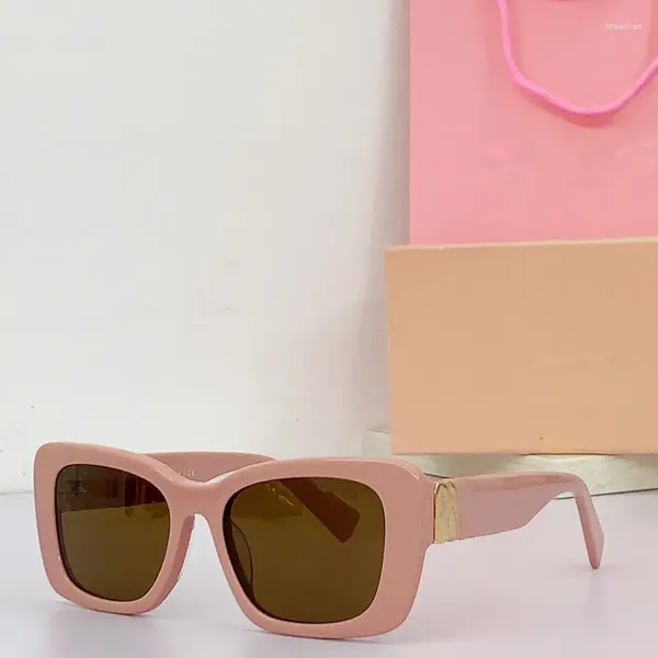 Gafas de sol 2023 Pink Girls Square para mujeres y hombres Moda UV400 Gafas de viaje de playa al aire libre