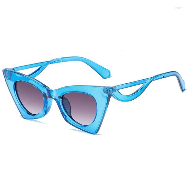 Gafas de sol 2023 triángulo ojo de gato colorido cristal de sol para mujer moda azul gafas decorativas piernas femeninas en forma de onda