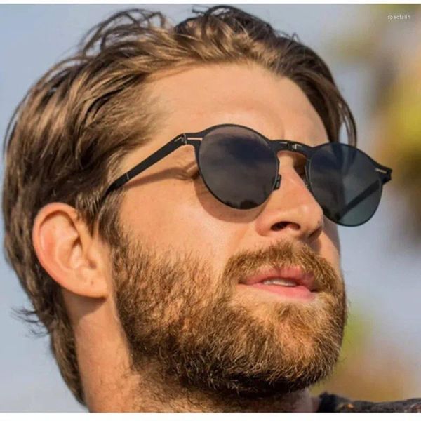 Gafas de sol 2024 Moda Negro Circular Plegable para hombres Diseño Estilo ligero Mujer