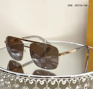 Gafas de sol 2024 Moda Classic Pilot Cool Men's Brand Design Metal Driving Retro Women's UV400