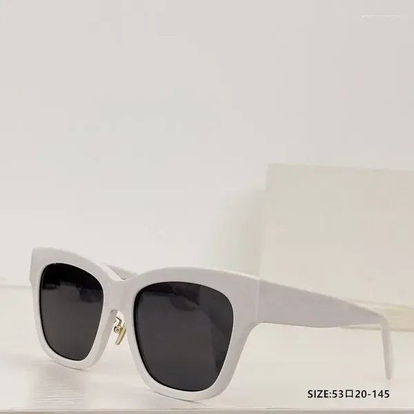 Gafas de sol 2024 Fashion Women's Beach Travel Summer Tendencia al aire libre Versátil UV 400 Caja