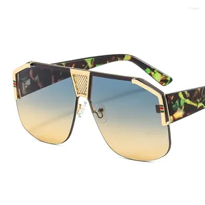 Lunettes de soleil 2024 dégradés bouclier hommes femmes léopard carré luxe tendance mode PC lentille alliage métal décorer lunettes de soleil cool