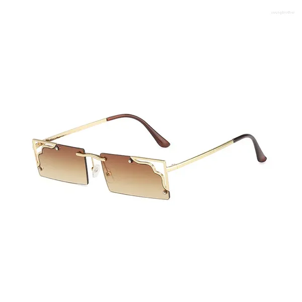 Gafas de sol 2024 Metal Hollow Square Marco pequeño Gafas de moda coloridas para hombres y mujeres Estilo personalizado