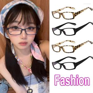 Lunettes de soleil 2024 Vintage Little Black Square Frame Lunettes Y2K Millennium Sweet Cool Retro Premium Feel Cosplay Pographie Lunettes