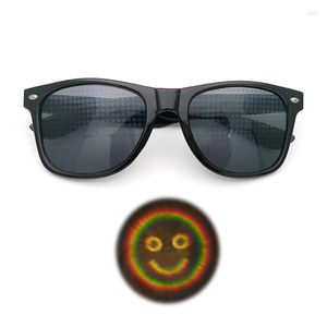 Lunettes de soleil 3D Prism Effet Diffraction Lunes Femmes Rectangle Rainbow Kaleidoscope Festival Style Rave Eyewear Clear / Grey Lens