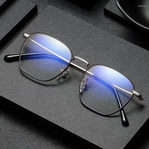 Zonnebrillen Anti Blue Light -bril Vrouwen computer lezen Ronde lichtgewicht bril Men Square metalen frame glazen trendy bril