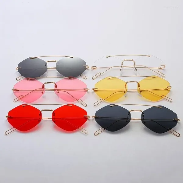 Lunettes de soleil BETSION Femmes et hommes élégants avec une forme irrégulière Design sans cadre Unique Look personnalisé Couleur Lunettes de soleil