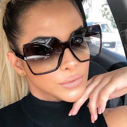 Zonnebril Zwart vierkant Oversized vrouwen Big frame zonnebril voor mannen 2023 Trendmerk Designer Fashion Hip Hop Female Shades