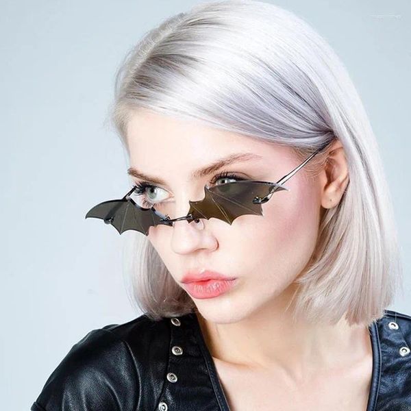 Lunettes de soleil Brandles en forme de chauve-souris Brand de marque de marque en métal verres de soleil Femmes Femmes hip-hop extérieures UV400