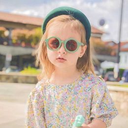 Zonnebrillen jongen meisje schattig baby mode ldren retro ronde zonnebrillen uv bescherming klassieke kinderen zonnebril h240508