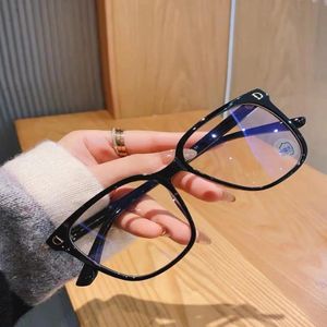 Lunettes de soleil Brand Design Lunettes de lecture Unisexe Oversize Woman Men Mirror Eyewear Reader Fashion Blue Light Proofy Protection Eye 230Z