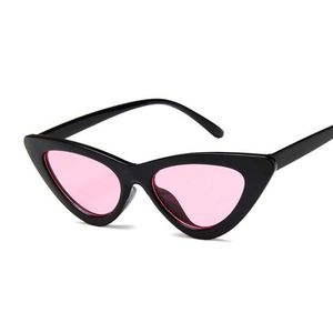 Zonnebrillen merkontwerper Cat Eye Women Cute Sexy Triangle zonnebril voor klein frame cateye oculos vintage zwart 8716