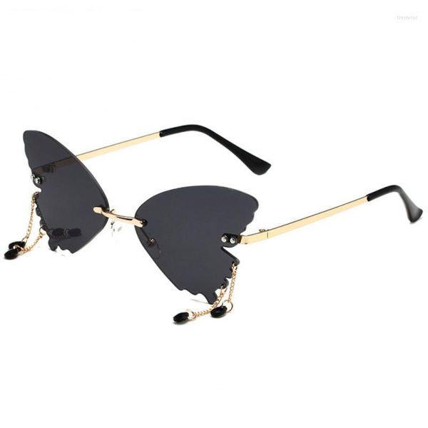 Lunettes de soleil Marque Designer Pc Lunettes Personnalité Lunettes Partie Papillon Lentilles Dans Conçu Lunettes Femmes