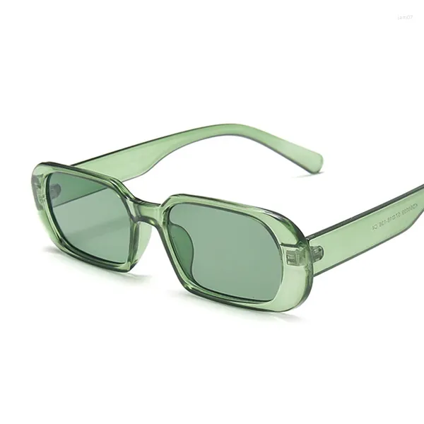 Gafas de sol Diseñador de la marca Estilo cuadrado Mujer Plástico de lujo Marco pequeño Gafas de sol Hombre Mujer Verde Púrpura Espejo Retro Oculos