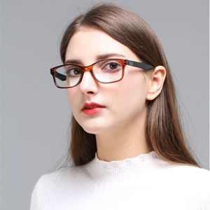 Zonnebril Merk Fashion Ms. Men Plastic optische bril Simple Design Classic Spring scharnier 1,5 Duidelijke lenzen