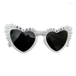 Lunettes de soleil Bride To Be Letter Heart Frame Carnavals et Bachelor Personnalité Drop