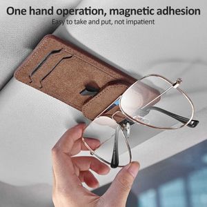 Zonnebrillen Cases Tassen Lederen zonnebrilhouder voor brilhanger op de voor Auto Sun Visor Card Multifunctioneel opbergwagen Glasaccessoires Groothandel J230328