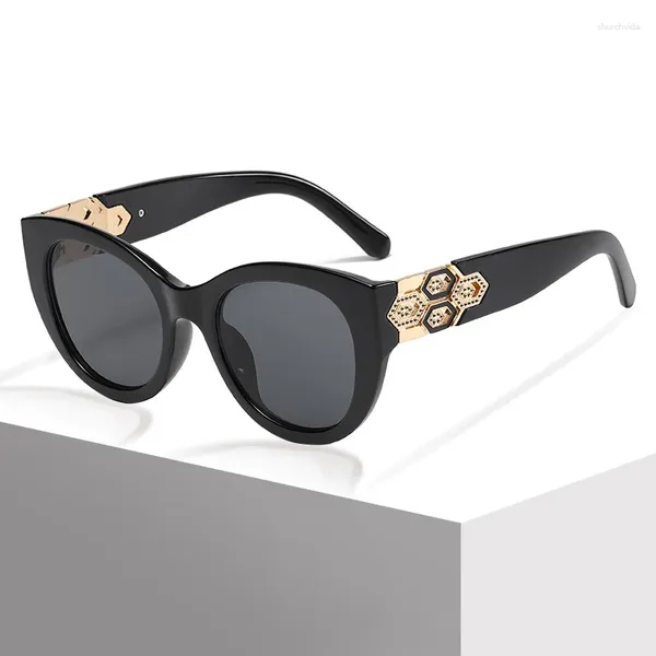 Lunettes de soleil œil de chat diamant décoration pour femmes hommes marque Design luxe conduite lunettes de soleil rétro mode mâle lunettes de femme