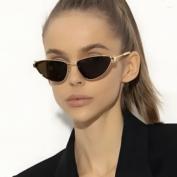 Lunettes de soleil Cat Eye Métal Femmes Vintage Triangle Lunettes de soleil Dames Cool Shades Personnalité Tendance extérieure Lunettes UV400 Lunettes