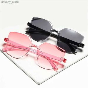 Zonnebrillen Cat Eye Zonnebril Randloze frame Zonnebril voor vrouwen Trendy Transparante snoepkleur Eyewear Party Favor kostuum Zonnebril Y240416