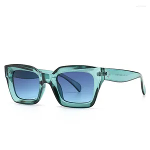Lunettes de soleil cool coloré carrés femmes hommes design de marque de marque vintage pour les lunettes de lunettes plates uniques UV400