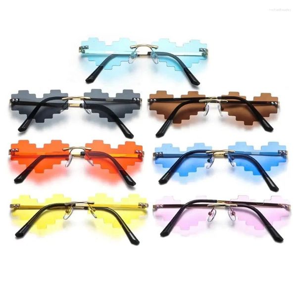 Lunettes de soleil Design drôle mosaïque coeur Pixel noir rétro Gamer Robot fête d'anniversaire Cosplay faveurs pour hommes femmes