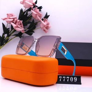 Gafas de sol Diseñador para hombre para mujer Casual Viaje Adumbral Lujo Moda Azul Marco completo Gafas de sol Alta calidad Lente de color mezclado Anteojos