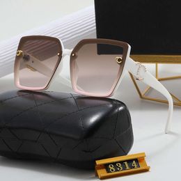 Sonnenbrille Designer für Frauen Männer Modestil Quadratischer Rahmen Sommer Polarisierte Sonnenbrille Klassisch Retro 7 Farben Optional mit Box 2023