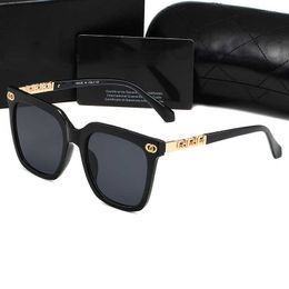 Gafas de sol Diseñador Hombres de lujo de alta calidad anteojos para exteriores Big Square Frame Fashion Classic Lady Sun Glasses Mirrory Opcional Múltiples Estilos T5RL