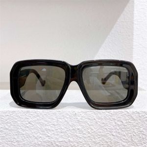 Gafas de sol Diseñador de lujo Máscara de buceo de verano Hombres cuadrados Marcos de placa gruesa y templos Occhiali de Soleil 40064 Estilo vibrante de Barcelona popular con caja