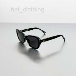 Lunettes de soleil Designer New 5516 Cat Eye Metal Chain Chain Sunglasses, Fashionable Board UV Protection and Sun 4R3O