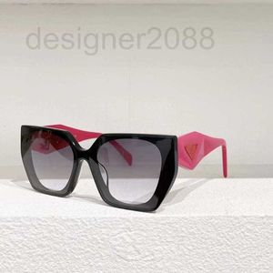 Designer de lunettes de soleil La nouvelle plaque de célébrité en ligne peut correspondre à la version coréenne ins style lunettes de soleil femmes UW0U