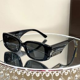 Sonnenbrille für Damen, modischer Sportstil, Sacoche Trapstar BV8259, Sommer-UV-Schutz, mattierte Platte, Markendesigner-Sonnenbrille für Herren, Originalverpackung