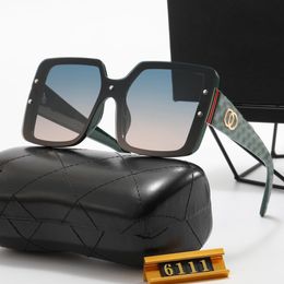 Designer di occhiali da sole Occhiali da sole Luxurys Spiaggia Prendere il sole Guidare Foto fantastiche per i viaggi indispensabili Specchietto speciale per il conducente Giorno e notte Buono a doppio scopo