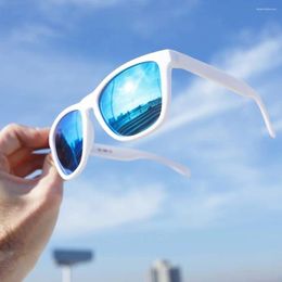 Gafas de sol Dokly Unisex Marco blanco Mirror de lente azul Oculos Gafas Sun Gafas de Sol Fashion Fashion Men and Women Eyewears