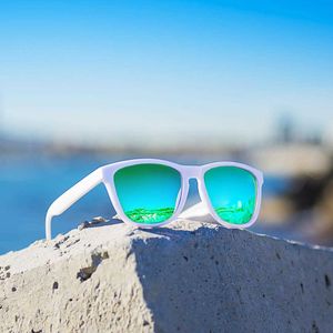 Lunettes de soleil Dokly Unisexe White Frame Blue Lens Lunettes de soleil Miroir OCULOS SUN LOUES GAFAS DE Sol Lunettes de soleil Fashion Sunglasses Men et femmes Lunettes de soleil G230223