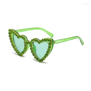 Lunettes de soleil Europe et États-Unis Personnalité Love Diamond-Set Lunettes Mode Chaque match Coeur Femme