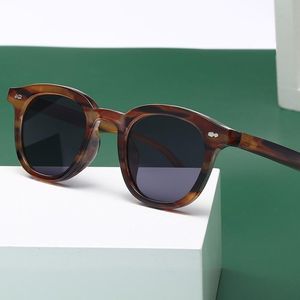 Lunettes de soleil évolue des femmes mâles vintage verres de soleil ovales pour hommes steampunk rétro de lunettes rouge tortue rouge petit visage étroit sans lunettes