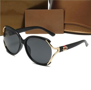Gafas de sol Diseñador de moda Gafas de verano para hombre Mujer Marco completo Opción de 4 colores GG307