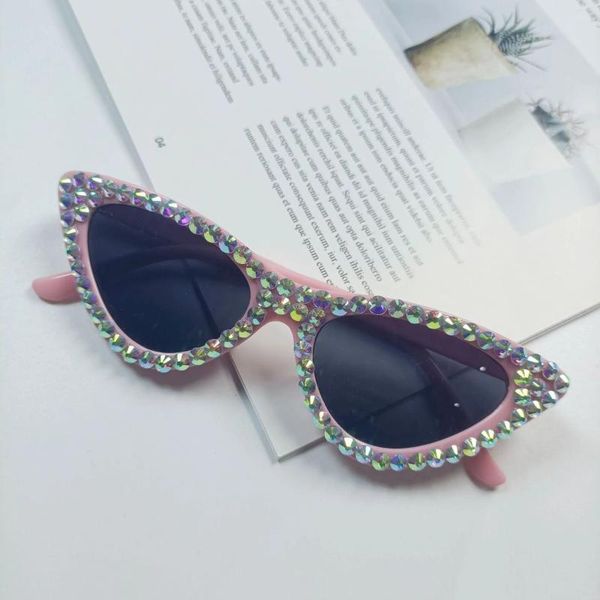 Gafas de sol Moda Diamante Tachonado Ojo de gato para las mujeres Luz de lujo Fiesta Rhinestone Gafas Verano Sol