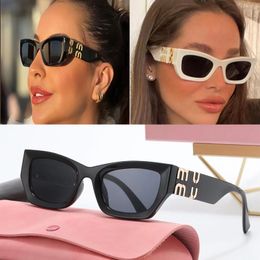 Gafas de sol Gafas de moda Marco ovalado Ins Diseñador Mui Mujeres Gafas de sol UV400 Lentes polarizadas Men Gafas retro originales con estuche