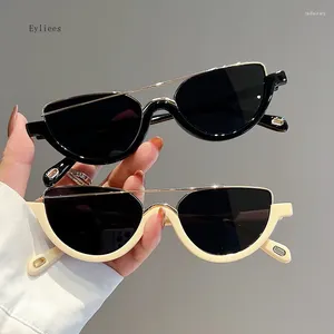 Lunettes de soleil Fashion Half-Frame Cat Eye Luxury Diamond Femmes Gradient Mirror Myewear Vintage Men Anti-Blu-Ray Glasse