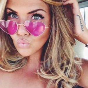 Lunettes de soleil Fashion en forme de cœur pour fille rétro Metal Frame Pink Mirror Femmes Vintage Sun Glasses Eyewear # 84059 308G