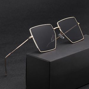Zonnebrillen mode over grootte metaalvrouwen anti-reflecterende spiegel klassieke vintage vierkante zonnebrillen mannen merken uv400