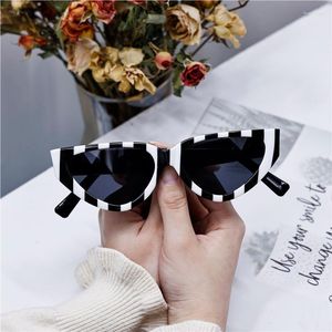 Gafas de sol de moda con personalidad, diseño de marca para mujer, Vintage, negro, gris, verano, para viajes, gafas de sol para exteriores UV400 2022